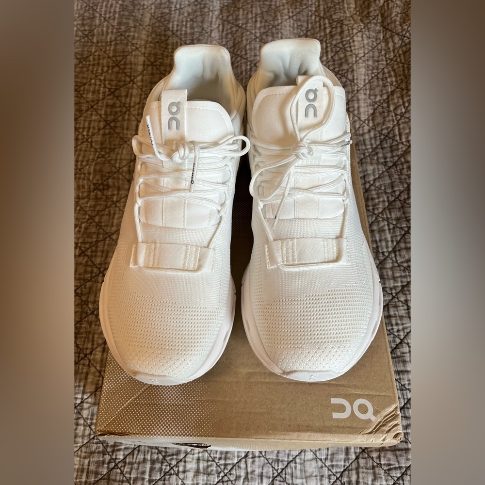 On Cloud CloudNova White Sneakers Breathable Design Versatile - 8.5